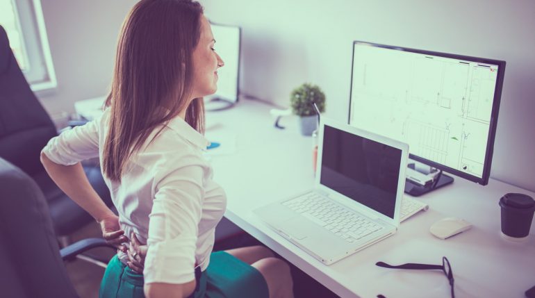 Praca siedząca a ból pleców