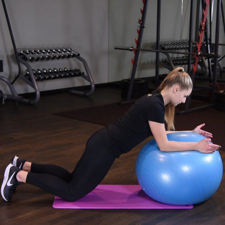 Deska na kolanach na piłce do ćwiczeń