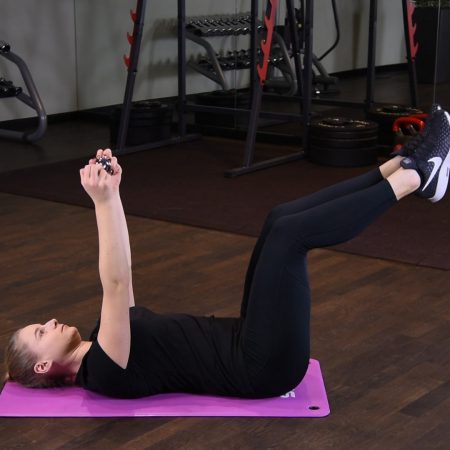 Martwy robak - dead bug z opuszczaniem hantli - just be fit