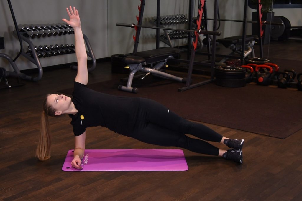 Plank bokiem z rotacją tułowia