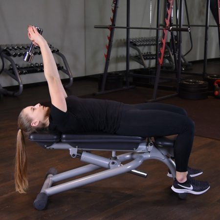 Skullcrusher - francuskie uginanie hantla leżąc na płasko