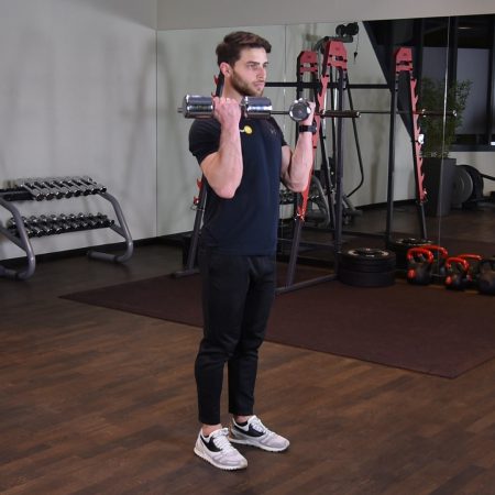 Uginanie ramion podchwytem z hantlami