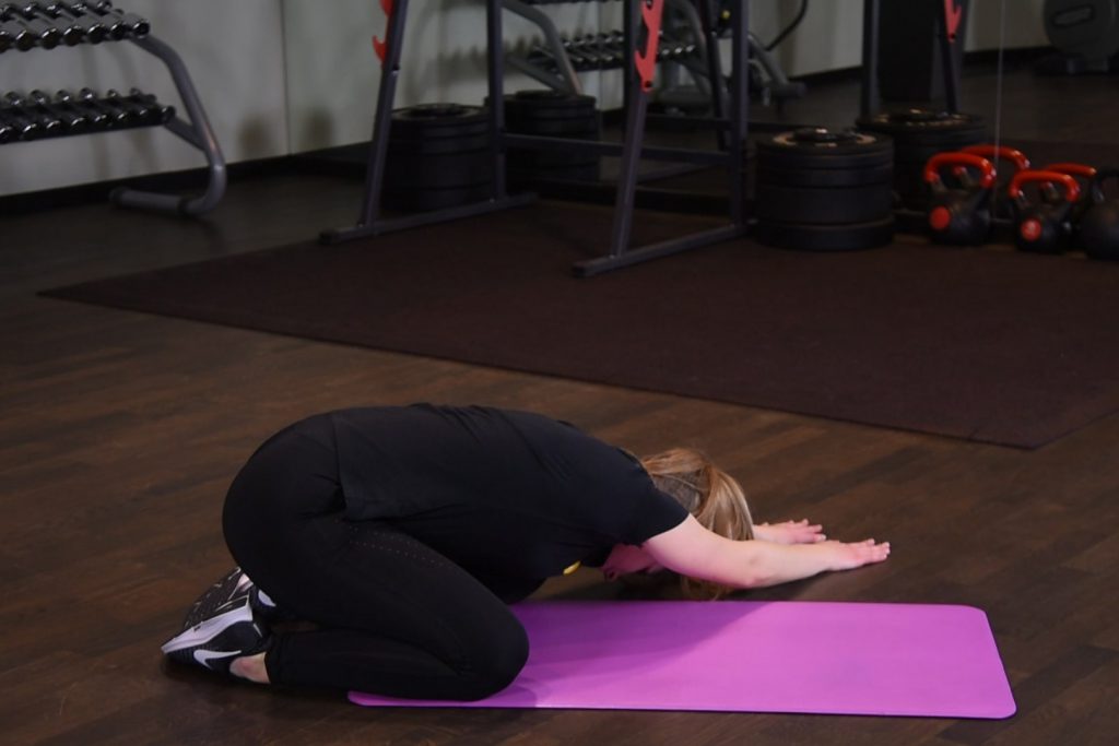 Ukłon japoński z wygięciem do boku