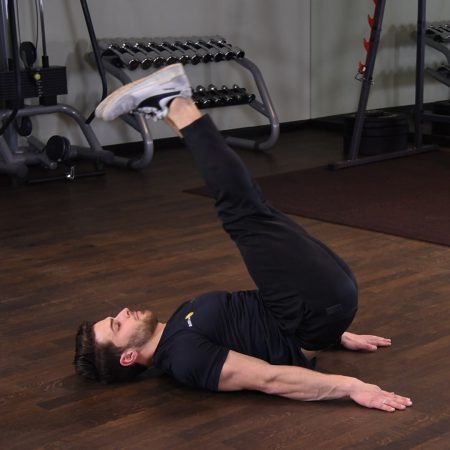 Unoszenie nóg w leżeniu tyłem w pełnym zakresie