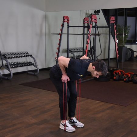 Wiosłowanie gumą power band w opadzie tułowia