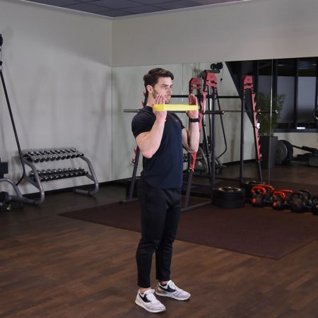 Wypychanie ramion nad głowę z gumą mini band - just be fit