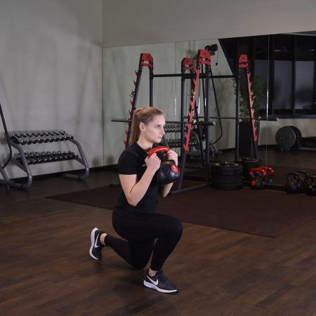 Zakrok z kettlebell - just be fit