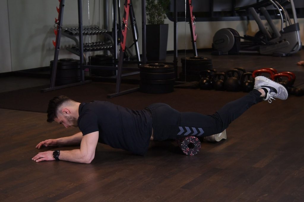 Rolowanie przodu uda - just be fit