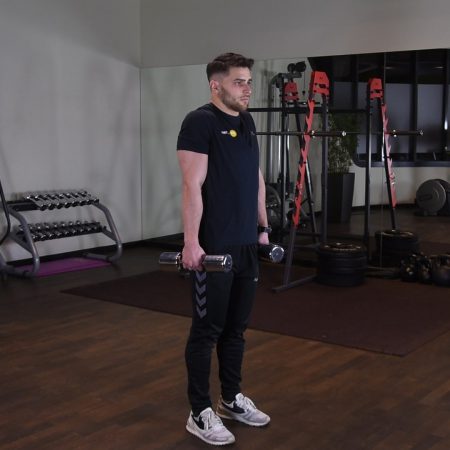 Ćwiczenie Szrugsy z hantlami - just be fit
