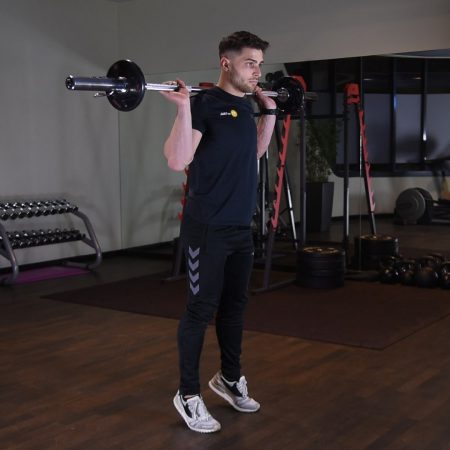 Wspięcia na palce ze sztangą - just be fit