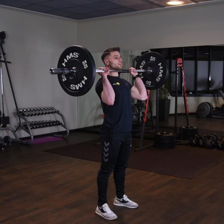 Wyciskanie sztangi nad głowę - just be fit