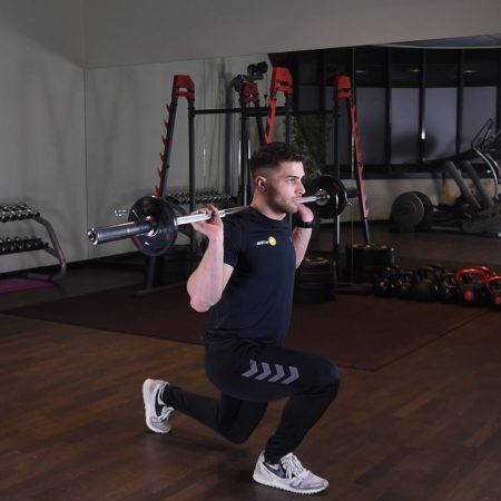 Wykroki ze sztangą na plecach - just be fit